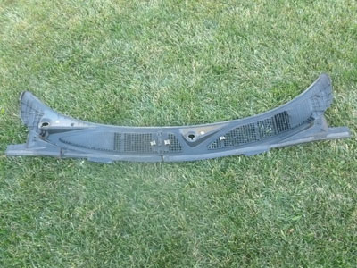 1998 Ford Expedition XLT- Cowl Vent Screen2